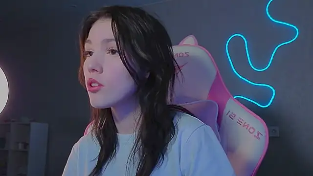 Sophie SkyAngel online show from December 2025 03:20:01 PM