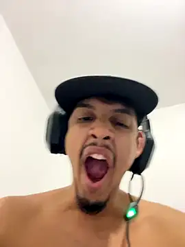 Snapshot of BAGHEERAPGG chatting on September 2025 01:32:02 AM BAGHEERAPGG online show from September 2025 01:32:02 AM