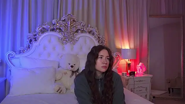 MeganStrain online show from February 2026 03:00:02 AM