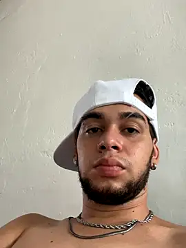 Snapshot of enzo_vittale03_ chatting on September 2025 08:44:02 PM enzo vittale03 online show from September 2025 08:44:02 PM