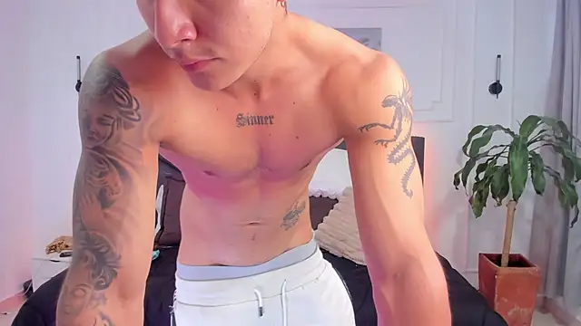 Leo santoro online show from November 2025 02:29:02 PM