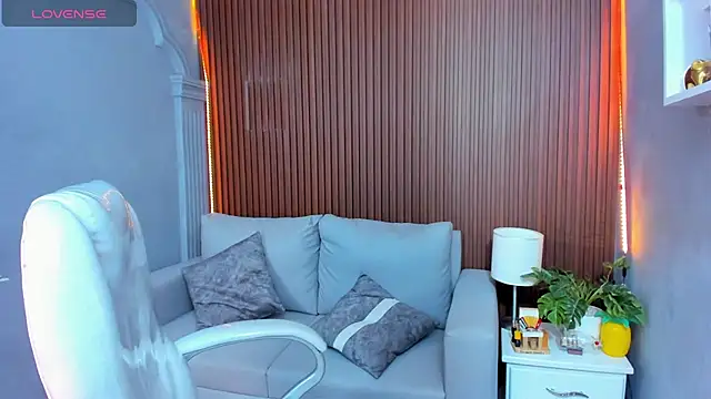 Leo santoro online show from November 2025 02:45:02 PM