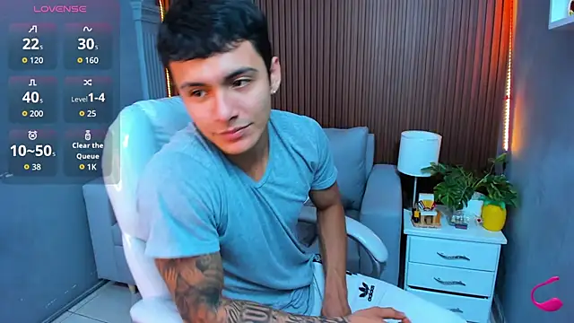 Leo santoro online show from November 2025 03:05:02 PM