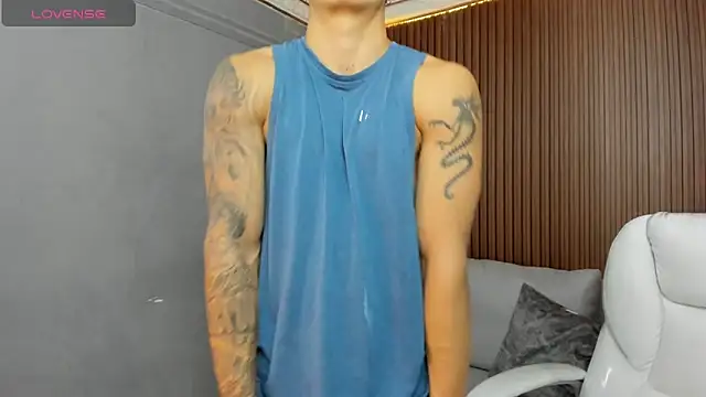 Leo santoro online show from November 2025 02:27:02 PM