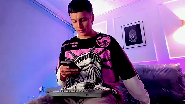 Leo santoro online show from April 2026 01:48:02 PM