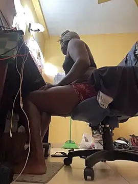 Snapshot of femboyslqueen chatting on October 2025 06:06:02 AM femboyslqueen online show from October 2025 06:06:02 AM