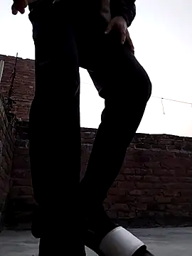 ursdreamperson online show from November 2025 03:16:02 AM