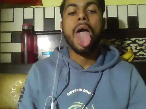 ursdreamperson online show from December 2025 04:18:02 AM