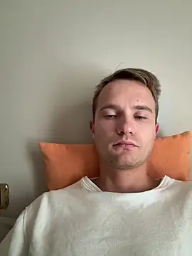 Italy sex boy online show from October 2025 10:34:02 AM