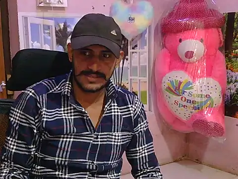 krishjaat43 online show from December 2025 05:52:01 PM