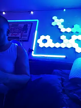 Snapshot of TheGreenEyedBear chatting on December 2024 08:00:01 AM TheGreenEyedBear online show from December 2024 08:00:01 AM