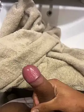 Snapshot of youyou933 chatting on October 2025 03:20:01 PM youyou933 online show from October 2025 03:20:01 PM