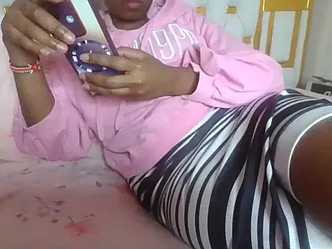 Snapshot of Nodia32 chatting on October 2025 10:18:02 PM Nodia32 online show from October 2025 10:18:02 PM