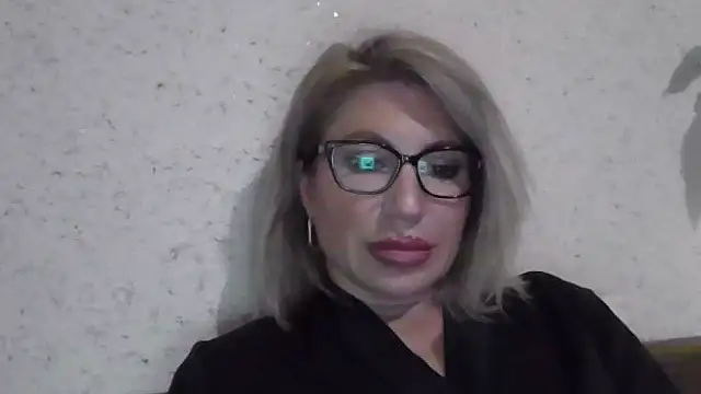 fox red lady7 online show from April 2026 08:58:02 PM