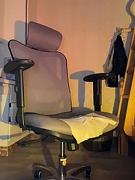 Snapshot of sonwmelt1 chatting on March 2026 02:13:02 PM sonwmelt1 online show from March 2026 02:13:02 PM