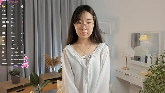 UdelaDodson online show from September 2025 03:11:02 PM