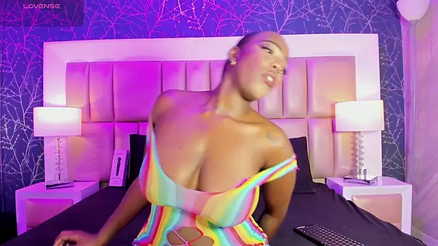 Snapshot of ReinaMiah chatting on October 2025 03:40:01 AM ReinaMiah online show from October 2025 03:40:01 AM