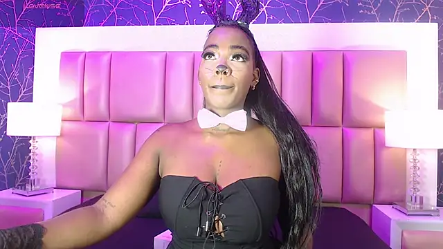 Snapshot of ReinaMiah chatting on October 2025 03:40:01 AM ReinaMiah online show from October 2025 03:40:01 AM