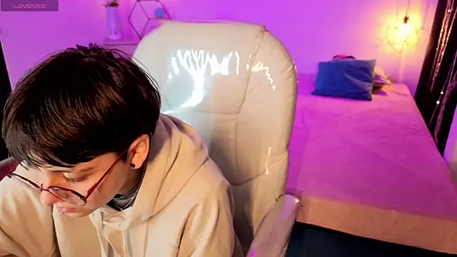 Nathaly ds online show from November 2025 07:52:01 AM