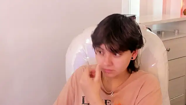 Nathaly ds online show from July 2026 05:17:02 PM
