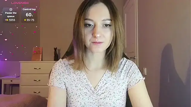 white liillyy online show from April 2026 09:18:02 PM