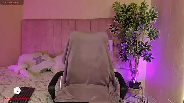 Mia mtnz02 online show from January 2026 02:50:02 AM