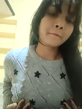 RAYI Queen 2 online show from November 2025 07:03:01 PM