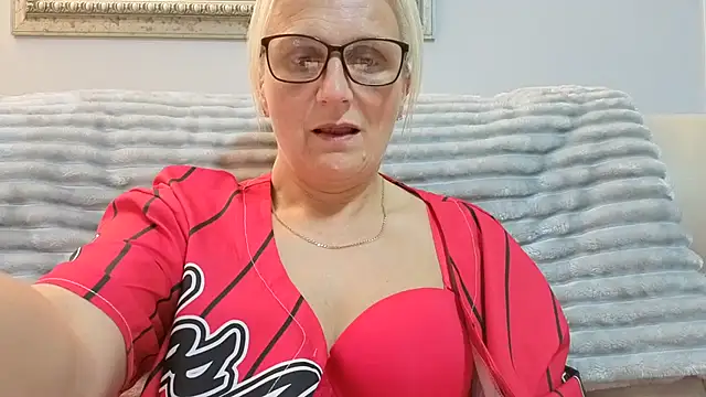 Velvet-Secrets online show from October 2025 08:50:02 PM