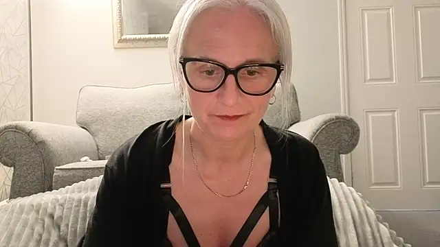 Velvet-Secrets online show from April 2026 09:45:01 PM