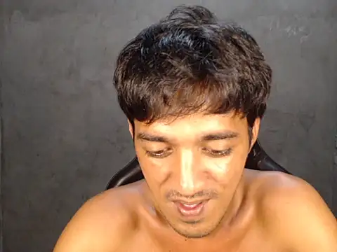 Snapshot of RowyCam chatting on December 2025 02:34:01 PM RowyCam online show from December 2025 02:34:01 PM