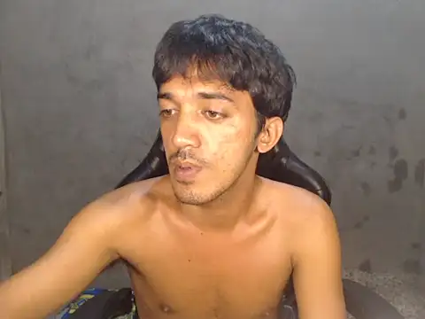 Snapshot of RowyCam chatting on December 2025 09:51:02 AM RowyCam online show from December 2025 09:51:02 AM