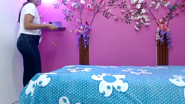 skinnybarbie022 online show from April 2026 12:35:01 AM