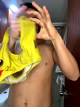 Snapshot of Kurtxxx22 chatting on October 2025 07:44:02 PM Kurtxxx22 online show from October 2025 07:44:02 PM