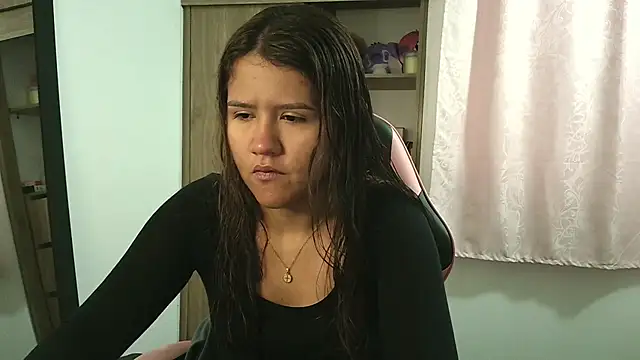 Oliviawatson1 online show from October 2025 12:14:02 PM