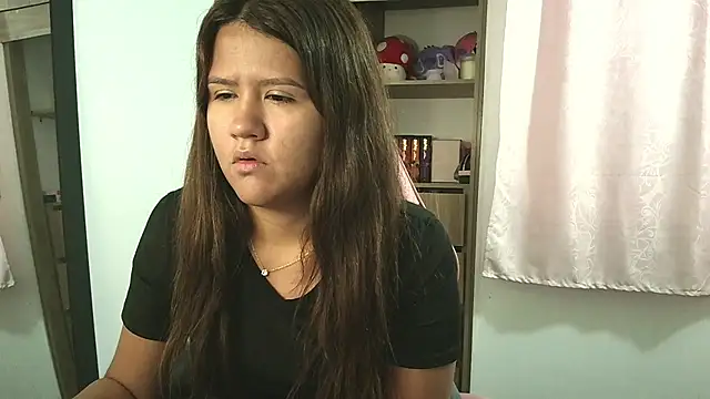 Oliviawatson1 online show from October 2025 12:26:02 PM