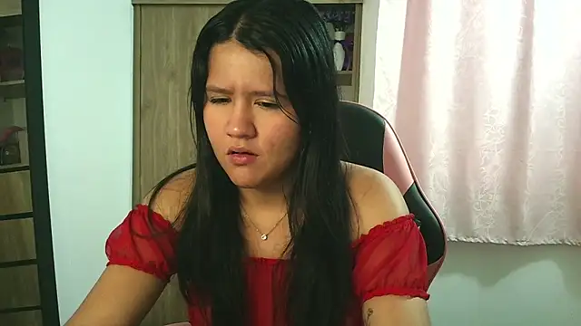 Oliviawatson1 online show from November 2025 12:59:03 PM