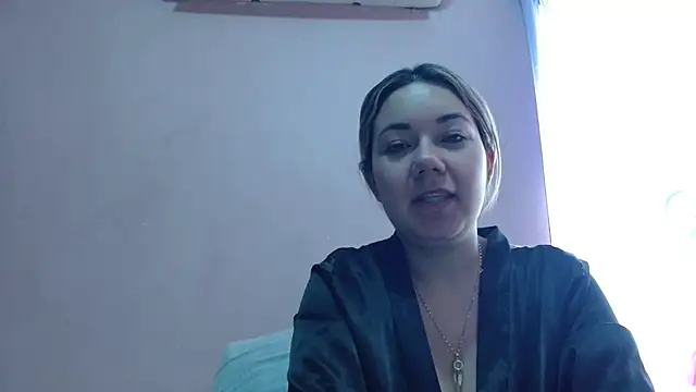 Snapshot of Fabii15 chatting on October 2025 08:28:02 PM Fabii15 online show from October 2025 08:28:02 PM