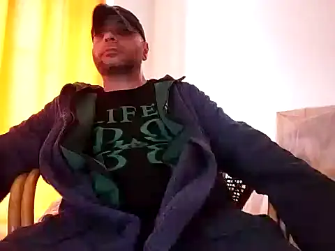 Snapshot of SmokedAlloy2 chatting on February 2026 11:53:02 AM SmokedAlloy2 online show from February 2026 11:53:02 AM