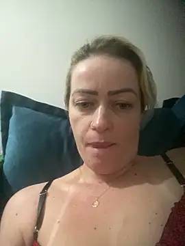 Alerquinasc online show from November 2025 05:23:02 AM