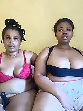 Snapshot of Prettyboobiesx chatting on October 2025 07:40:02 AM Prettyboobiesx online show from October 2025 07:40:02 AM