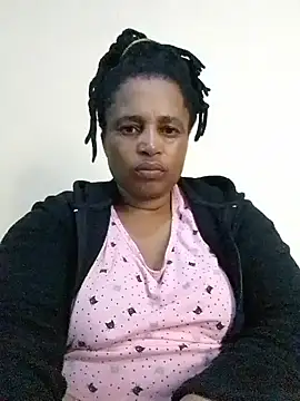 Snapshot of Prettyboobiesx chatting on November 2025 10:43:02 PM Prettyboobiesx online show from November 2025 10:43:02 PM