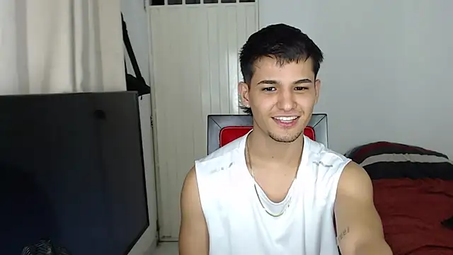 Alex mojica online show from November 2025 05:07:01 AM