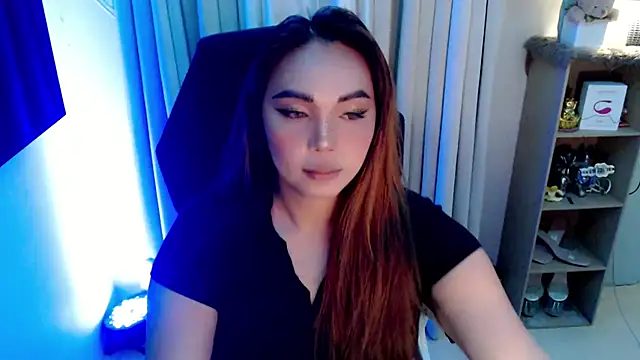 HolLyFaaCKer online show from September 2025 04:23:02 PM