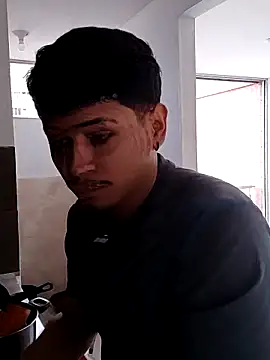 LordValdomero-00 online show from November 2025 04:29:01 PM