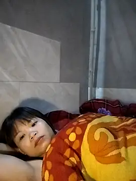 LinhNa999 online show from December 2025 01:13:02 AM