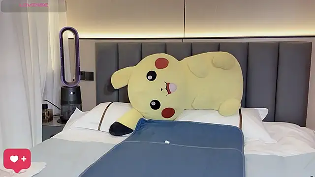 wuyueaini online show from April 2026 06:25:01 AM