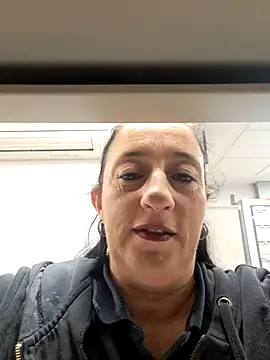 Snapshot of monella821 chatting on December 2025 04:27:01 PM monella821 online show from December 2025 04:27:01 PM