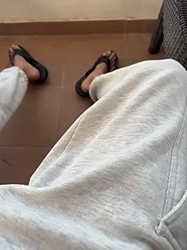 Manu97k online show from November 2025 08:00:02 AM