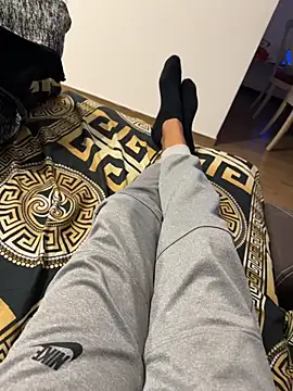 Manu97k online show from February 2026 11:30:02 PM