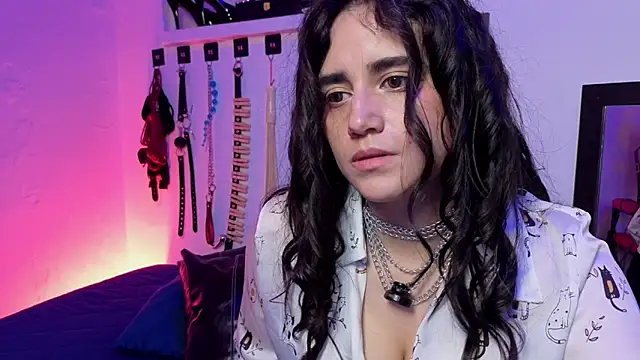 elowen halley1 online show from February 2026 06:04:01 PM